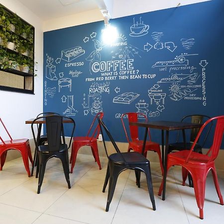 The Nguyens Cafe - Pink Church View Ho Chi Minh City Exterior photo